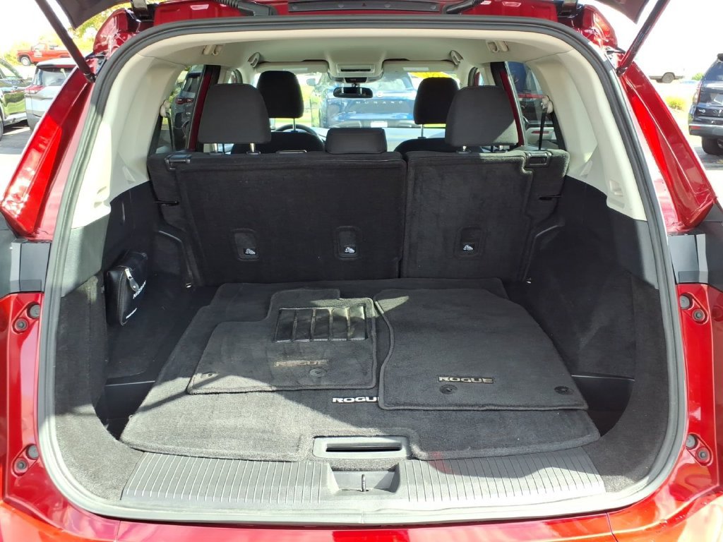 Used 2024 Nissan Rogue S AWD/4WD image 11