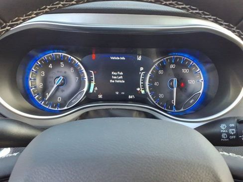 New 2026 Chrysler Pacifica Limited image 14