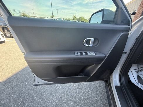 Used 2023 Hyundai Ioniq 5 SE RWD image 16