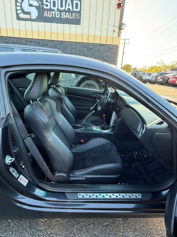 Used 2015 Subaru BRZ Limited w/ Popular Package #1B RWD image 17
