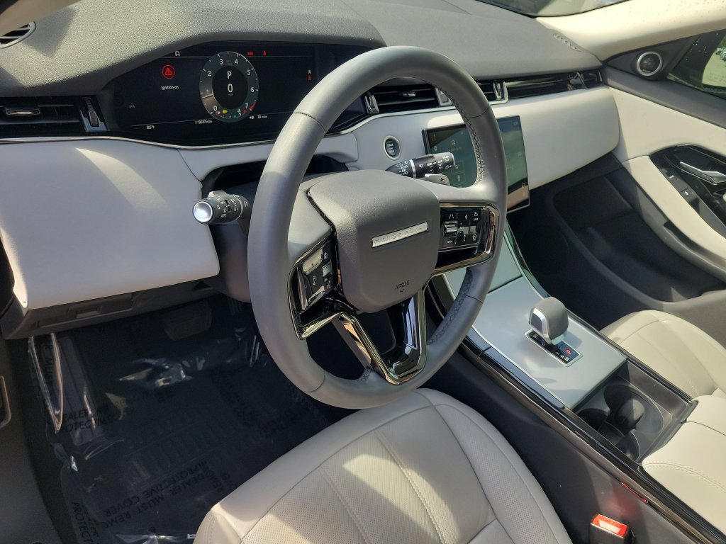 Used 2025 Land Rover Range Rover Evoque S AWD/4WD image 7