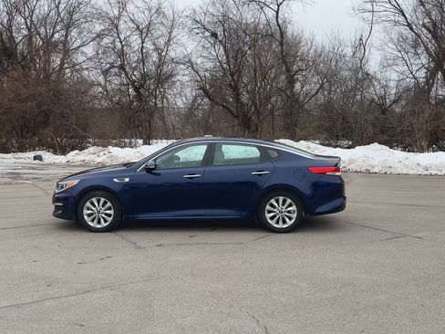 Used 2017 Kia Optima EX w/ Premium Package image 6