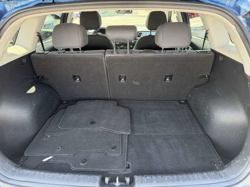 Used 2018 Kia Niro LX FWD image 15
