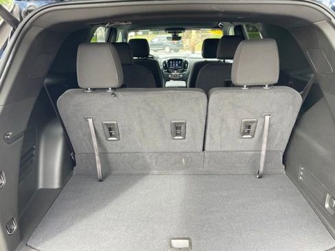 Used 2023 Chevrolet Traverse LT FWD image 40