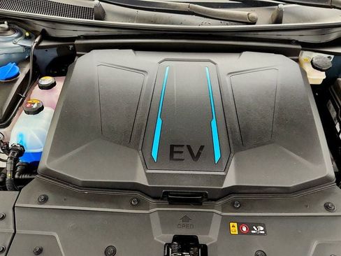 Used 2023 Hyundai Ioniq 5 Limited w/ Cargo Package image 28