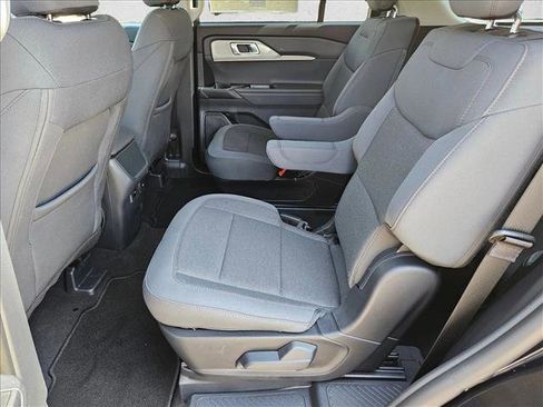 New 2026 Ford Explorer Active RWD image 16