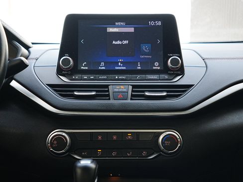 Used 2022 Nissan Altima 2.5 SR image 17