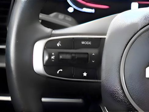 Certified 2024 Kia Sportage EX image 33