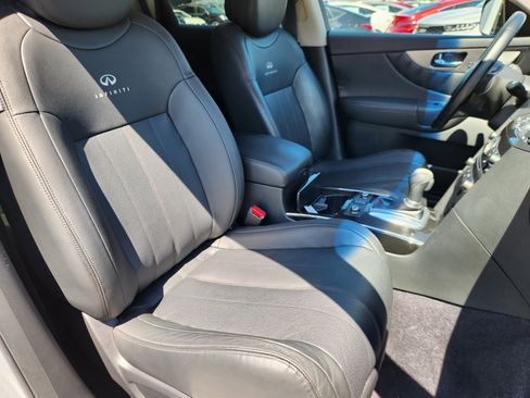 Used 2014 INFINITI QX70 AWD w/ Premium Package image 15