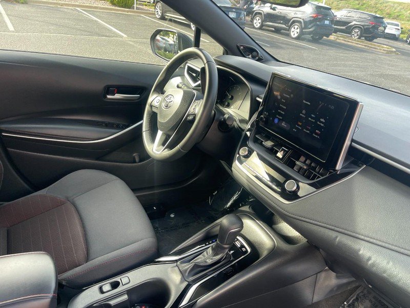 Used 2023 Toyota Corolla SE w/ SE Package FWD image 6