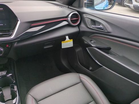 New 2026 Chevrolet Trax RS w/ Sunroof Package image 16
