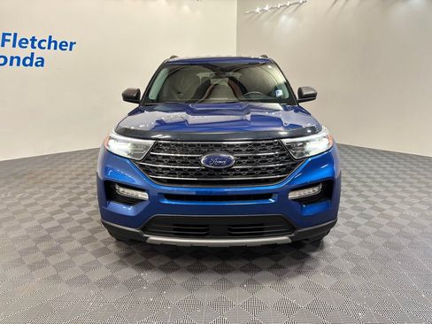 Used 2022 Ford Explorer XLT w/ Equipment Group 202A AWD/4WD image 8