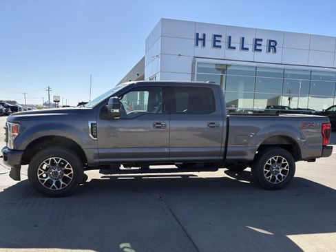 Used 2022 Ford F250 Lariat w/ Lariat Ultimate Package image 3