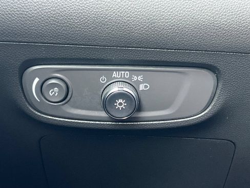 Used 2024 Buick Encore GX Sport Touring AWD/4WD image 36