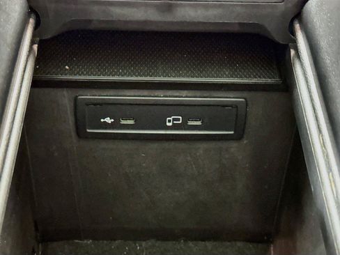 Used 2021 Mercedes-Benz GLC 300 image 35