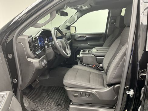 Certified 2024 Chevrolet Silverado 1500 RST image 3