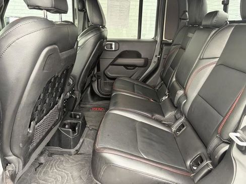 Used 2022 Jeep Gladiator Rubicon w/ LED Lighting Group AWD/4WD image 23