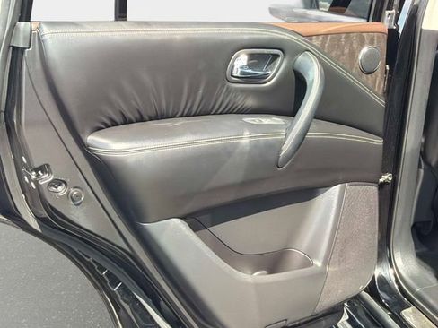 Used 2023 Nissan Armada Platinum w/ Captain's Chairs Package RWD image 11