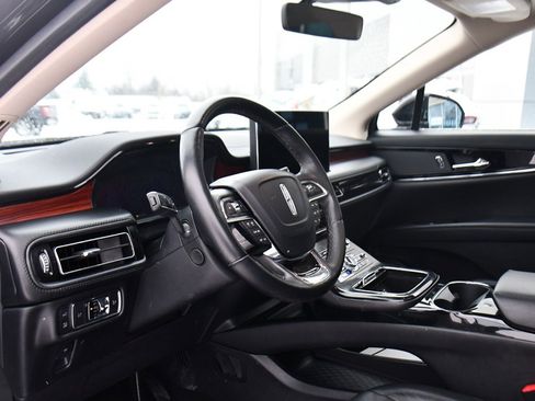 Used 2022 Lincoln Nautilus Reserve image 11