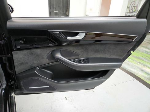 Used 2015 Audi A8 L 4.0T image 30