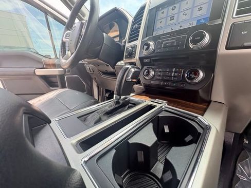 Used 2017 Ford F150 Lariat w/ Equipment Group 502A Luxury AWD/4WD image 30