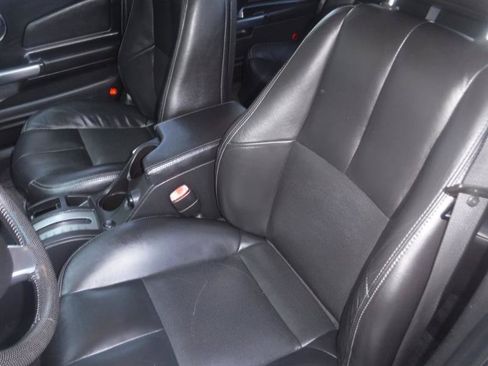 Used 2006 Pontiac Grand Prix w/ Premium Package FWD image 26