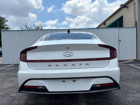 Used 2023 Hyundai Sonata SE FWD image 4