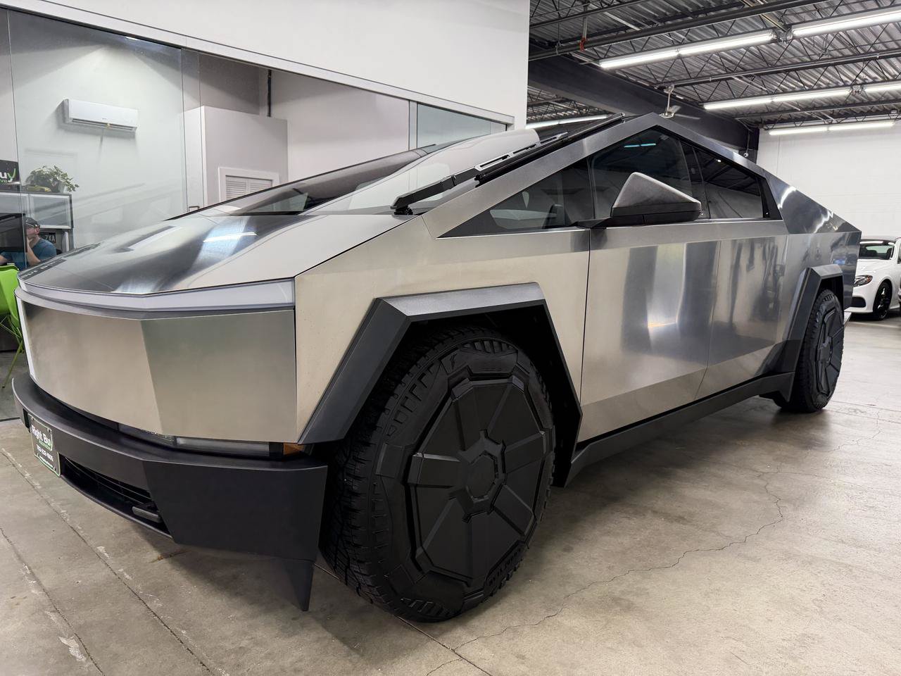 Used 2024 Tesla Cybertruck AWD Crew Cab image 1