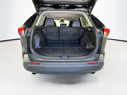 Used 2023 Toyota RAV4 XLE Premium image 27