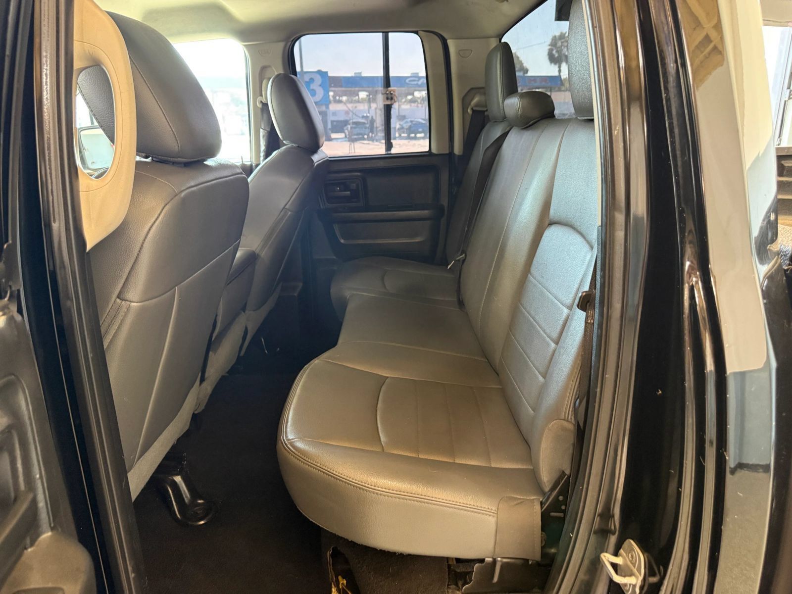 Used 2014 RAM 1500 Express RWD image 9