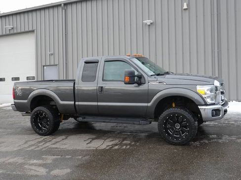 Used 2016 Ford F250 XLT w/ XLT Value Package image 4