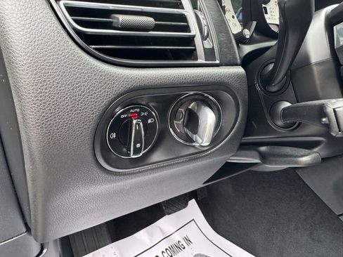 Used 2024 Porsche Macan GTS image 37