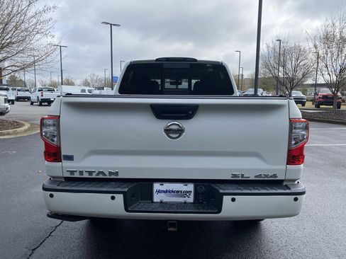 Used 2019 Nissan Titan SL w/ Chrome Package image 8