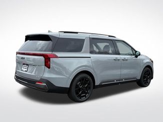 New 2026 Kia Carnival SX FWD video 3