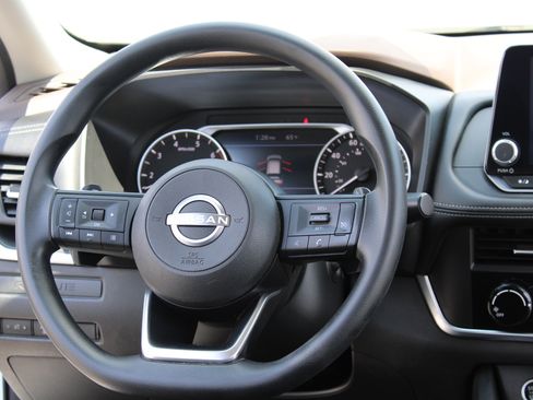 Used 2023 Nissan Rogue S AWD/4WD image 21