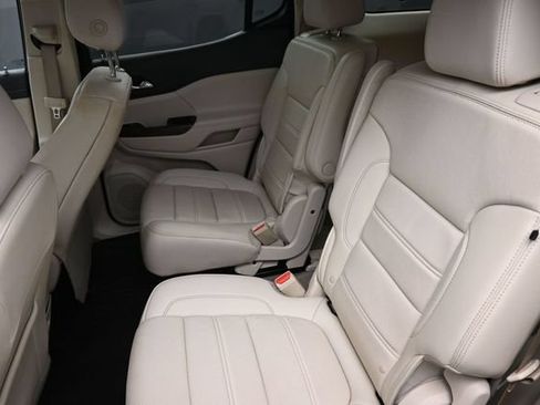 Used 2023 GMC Acadia Denali AWD/4WD image 11