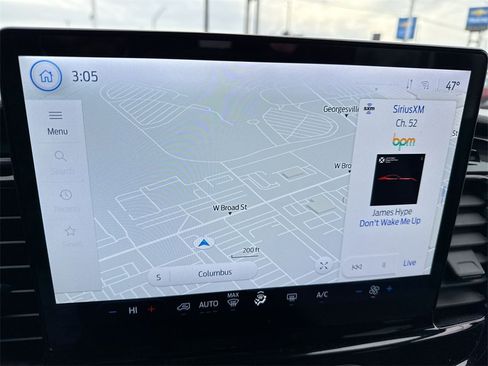 Used 2023 Ford Transit 350 XLT image 18