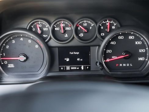 Used 2024 Chevrolet Silverado 2500 Custom w/ Custom Value Package image 10