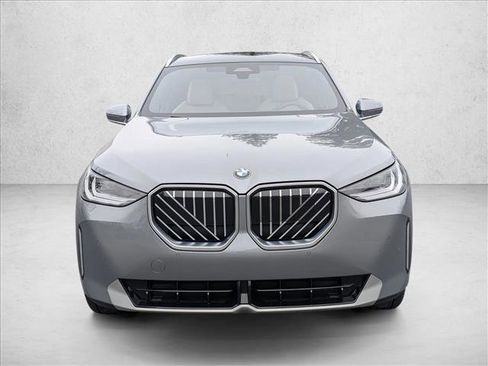 Used 2025 BMW X3 xDrive30i w/ Convenience Package image 2