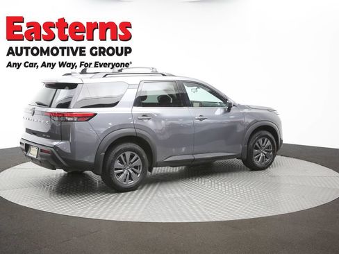 Used 2024 Nissan Pathfinder SV AWD/4WD image 40