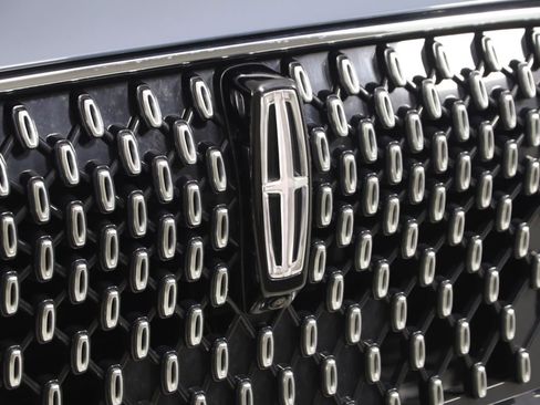 Used 2025 Lincoln Aviator Reserve w/ Illumination Package AWD/4WD image 18