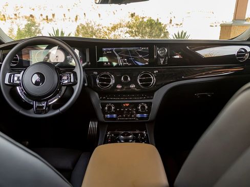 Certified 2026 Rolls-Royce Ghost AWD/4WD image 4