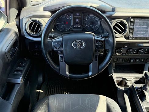 Used 2021 Toyota Tacoma TRD Off-Road w/ Technology Package image 16