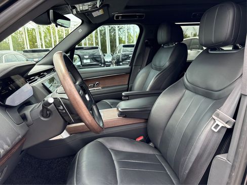 Used 2025 Land Rover Range Rover Long Wheelbase SE AWD/4WD image 9