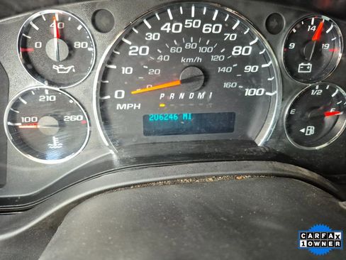 Used 2015 Chevrolet Express 2500 image 17