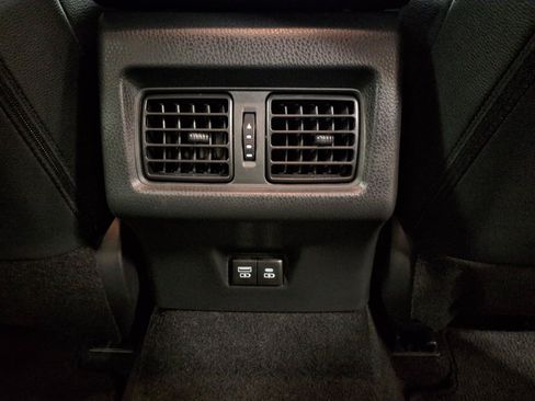 Used 2025 Toyota Camry SE FWD image 15