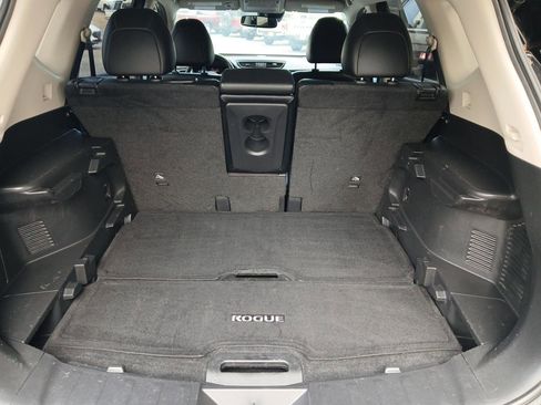 Used 2018 Nissan Rogue SL FWD image 10