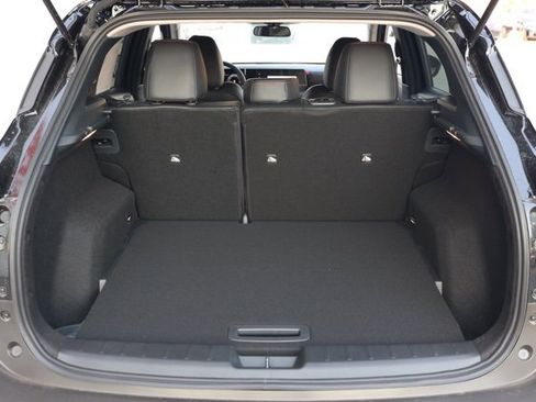 New 2025 Nissan Kicks SR image 16