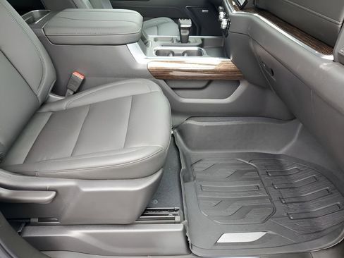 New 2026 GMC Sierra 1500 Elevation image 16