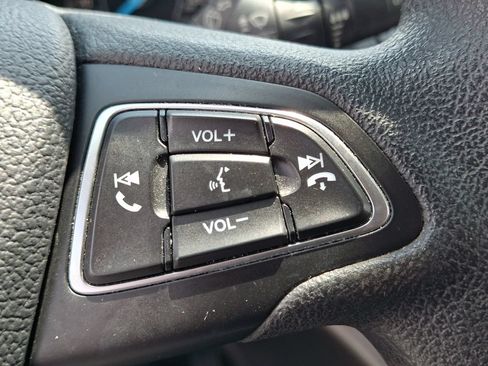 Used 2019 Ford Escape SE FWD image 23